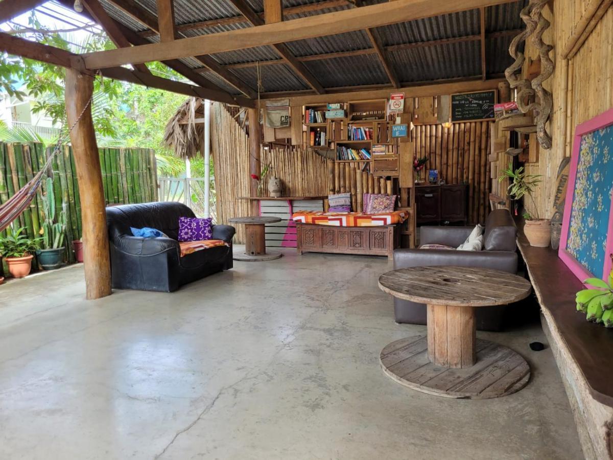 Roots Family Hostel Puerto Viejo de Talamanca Ngoại thất bức ảnh
