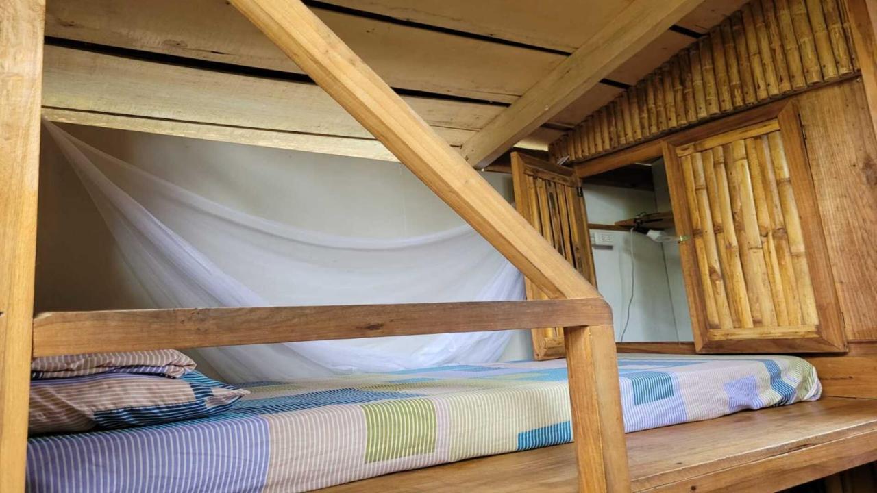 Roots Family Hostel Puerto Viejo de Talamanca Ngoại thất bức ảnh